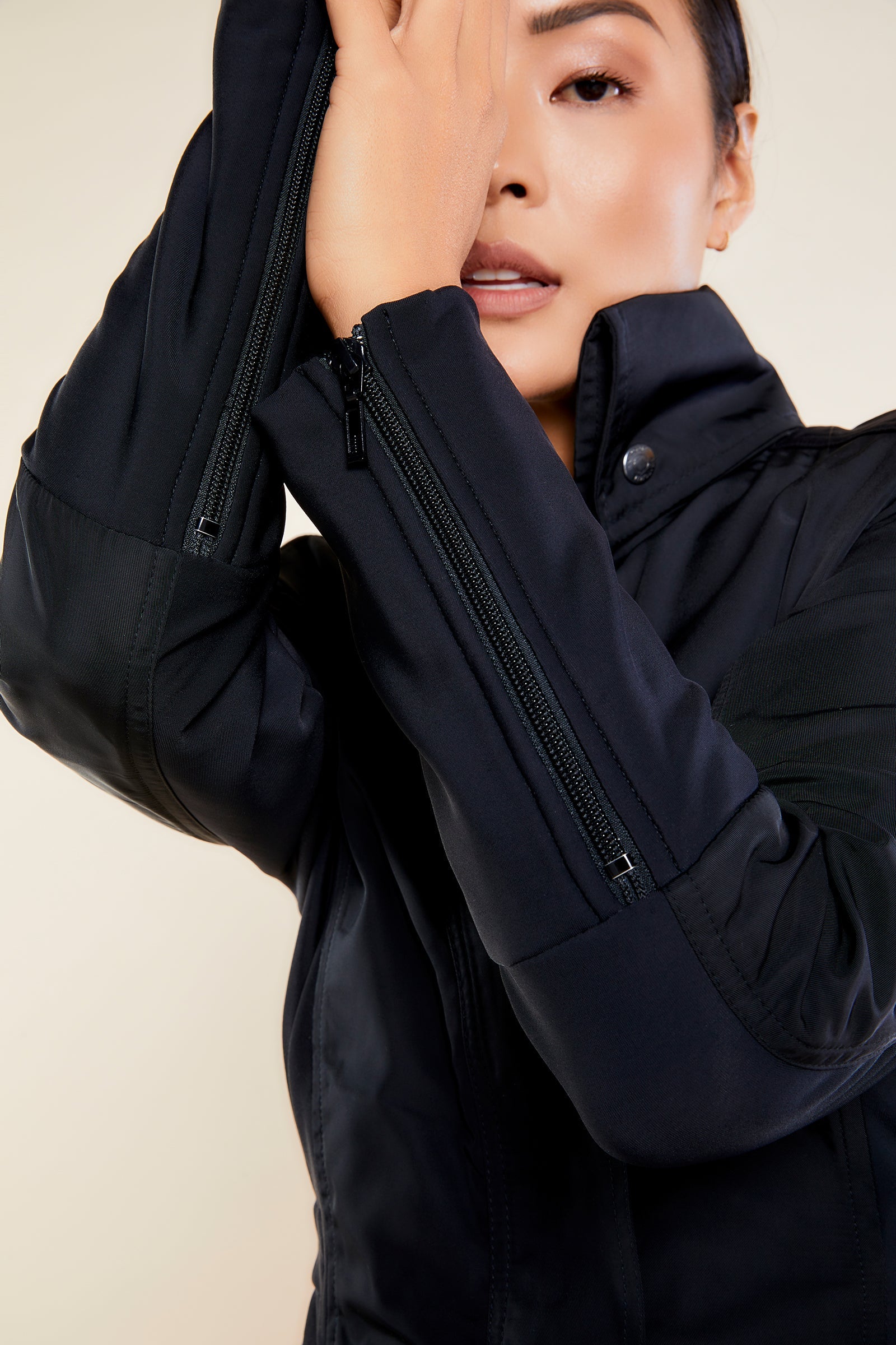 BLACK||