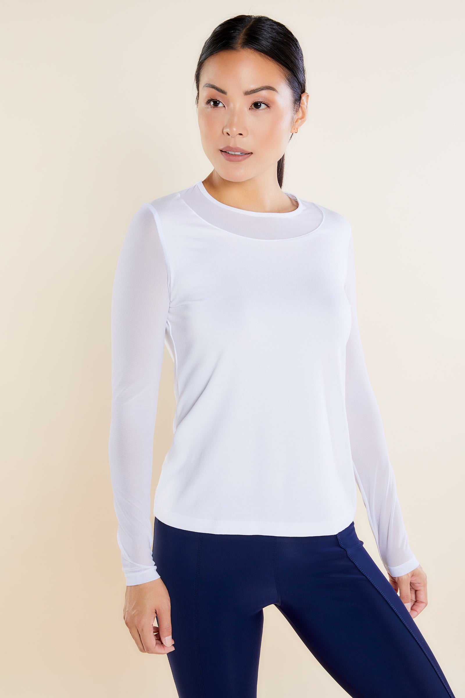 White||||Essential_As5702_As6212_As406_Khaki_White_Khaki_030-18.mp4