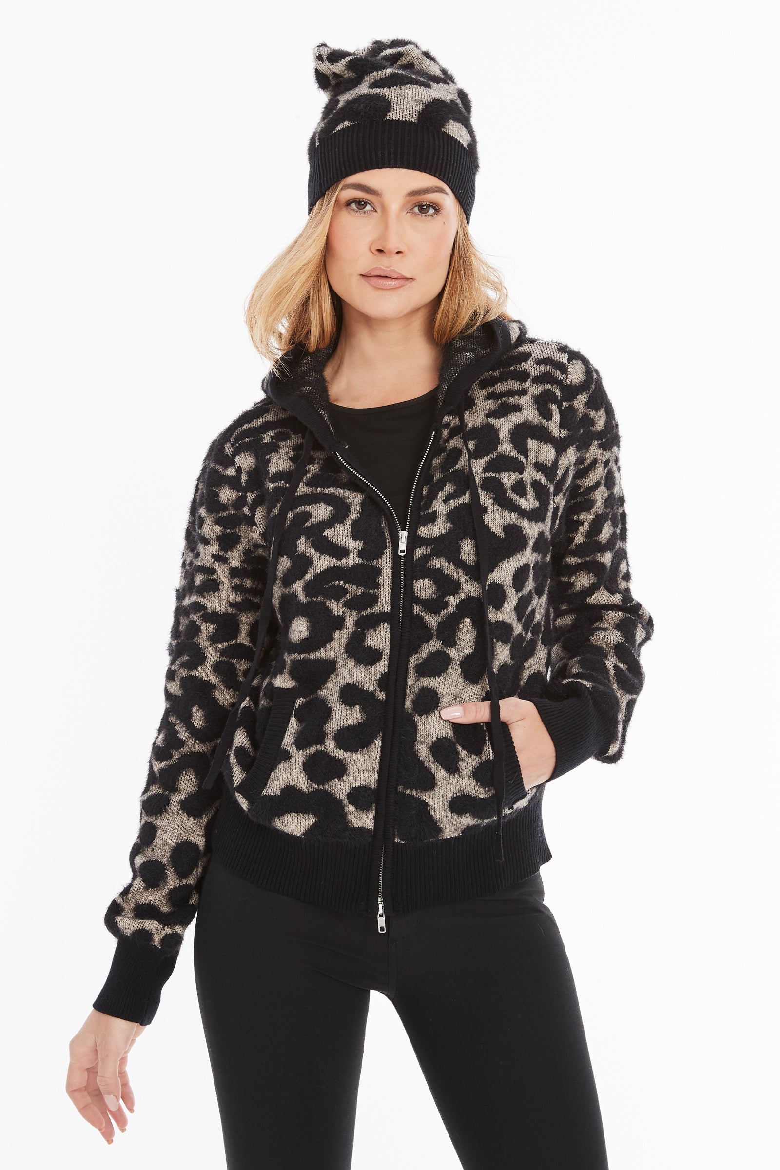 3d-cheetah-print||||2021_03_29_March_Catalog_Vertical_32_SUZIE_CHEETAH_8_seconds.mp4