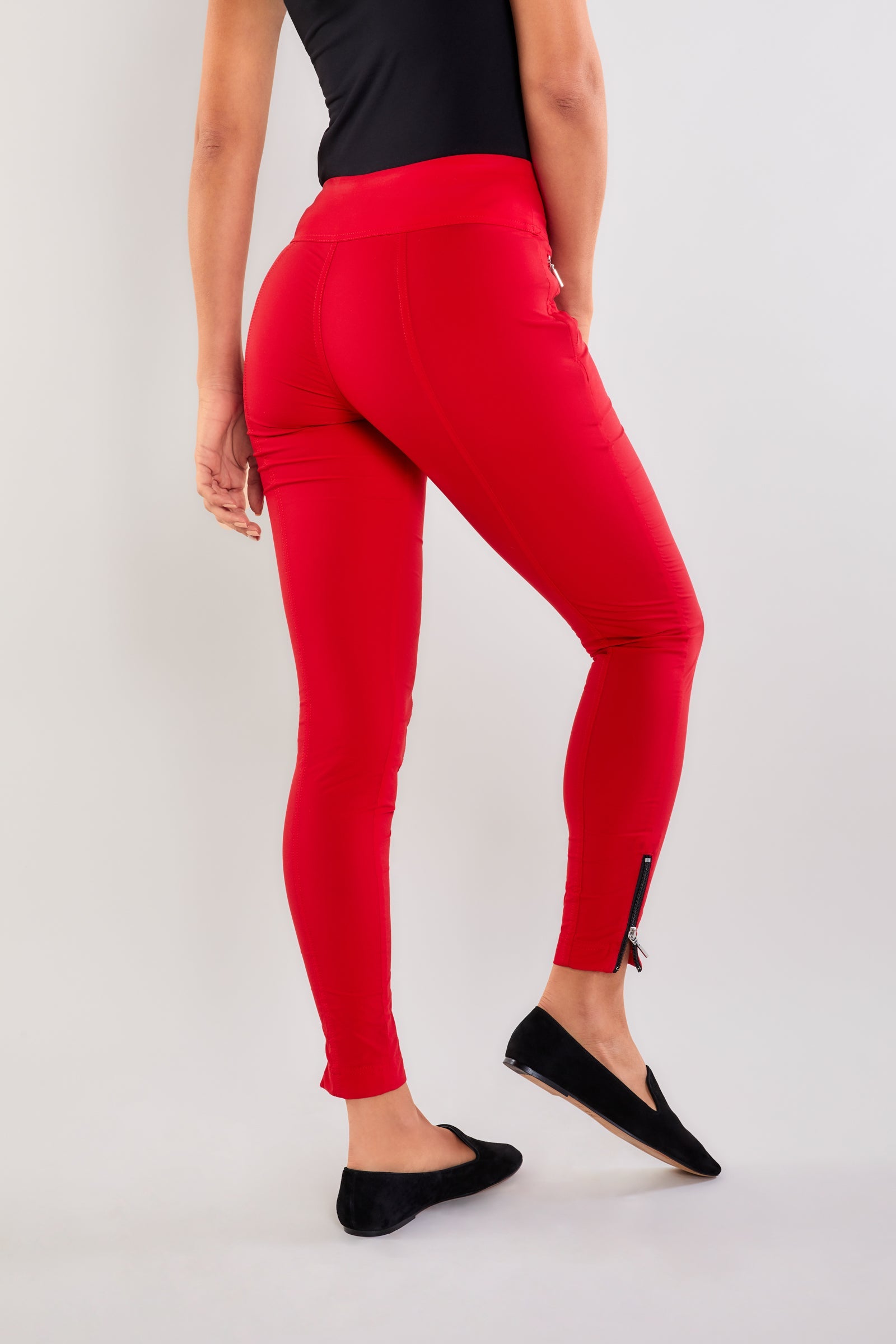 ATOMIC RED||