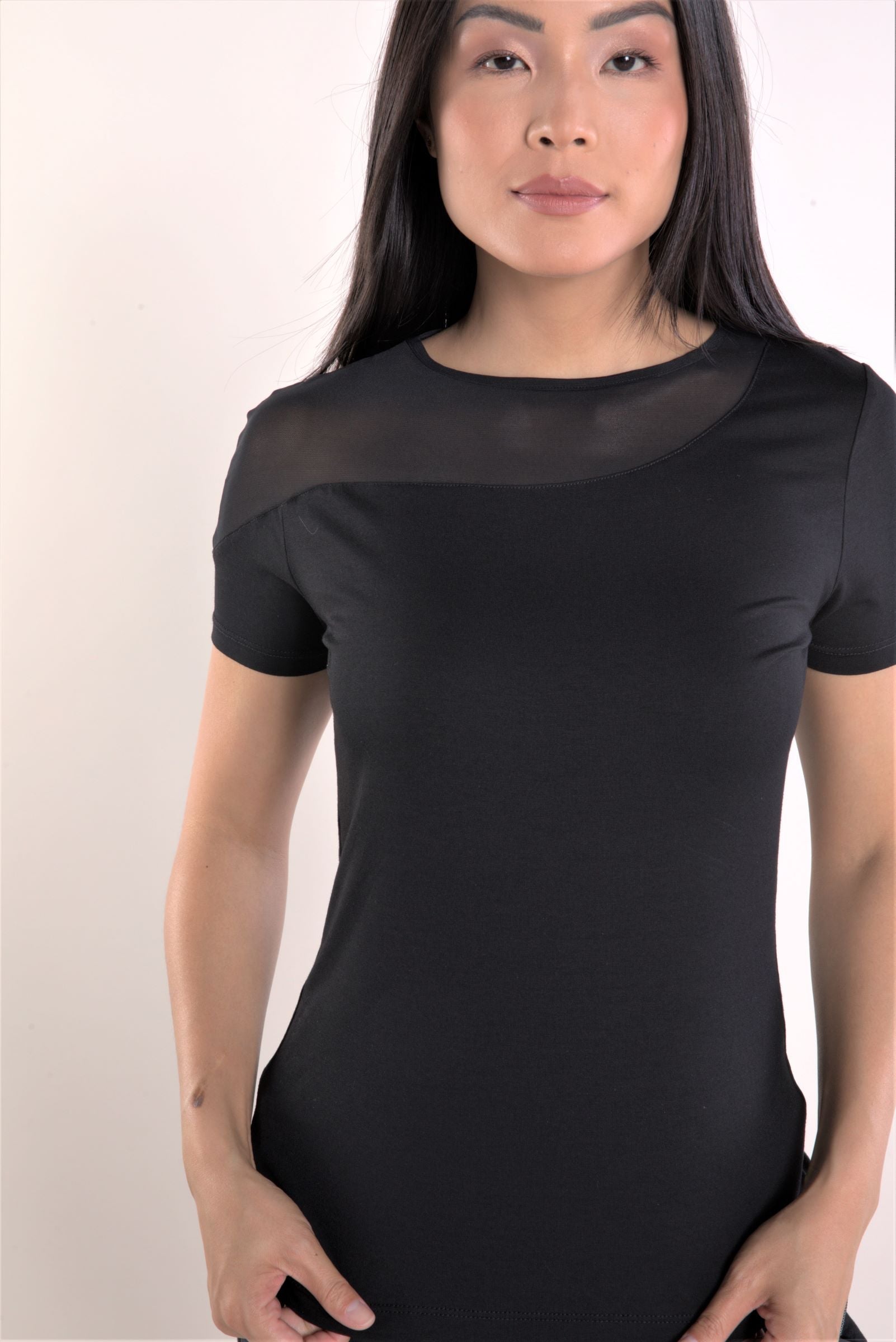 Black || Betty Asymmetrical Top