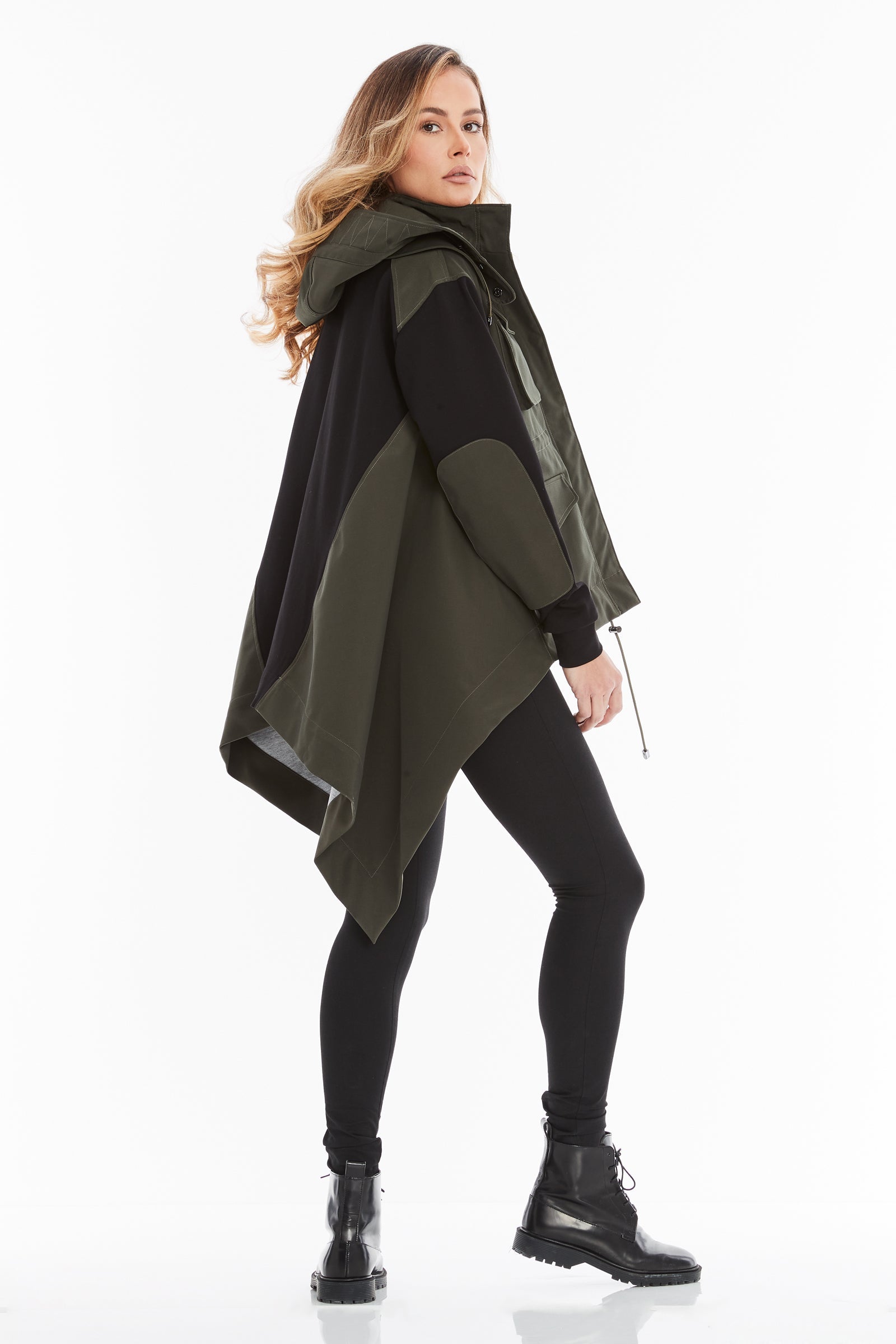 army-green-black||||2021_03_29_March_Catalog_Vertical_02_NARIAH_JKT-GREEN_AB1713_8_seconds.mp4