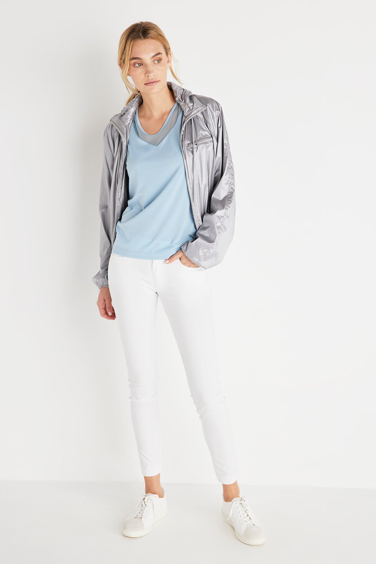 SILVER GREY||