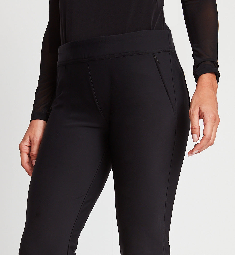 BLACK||