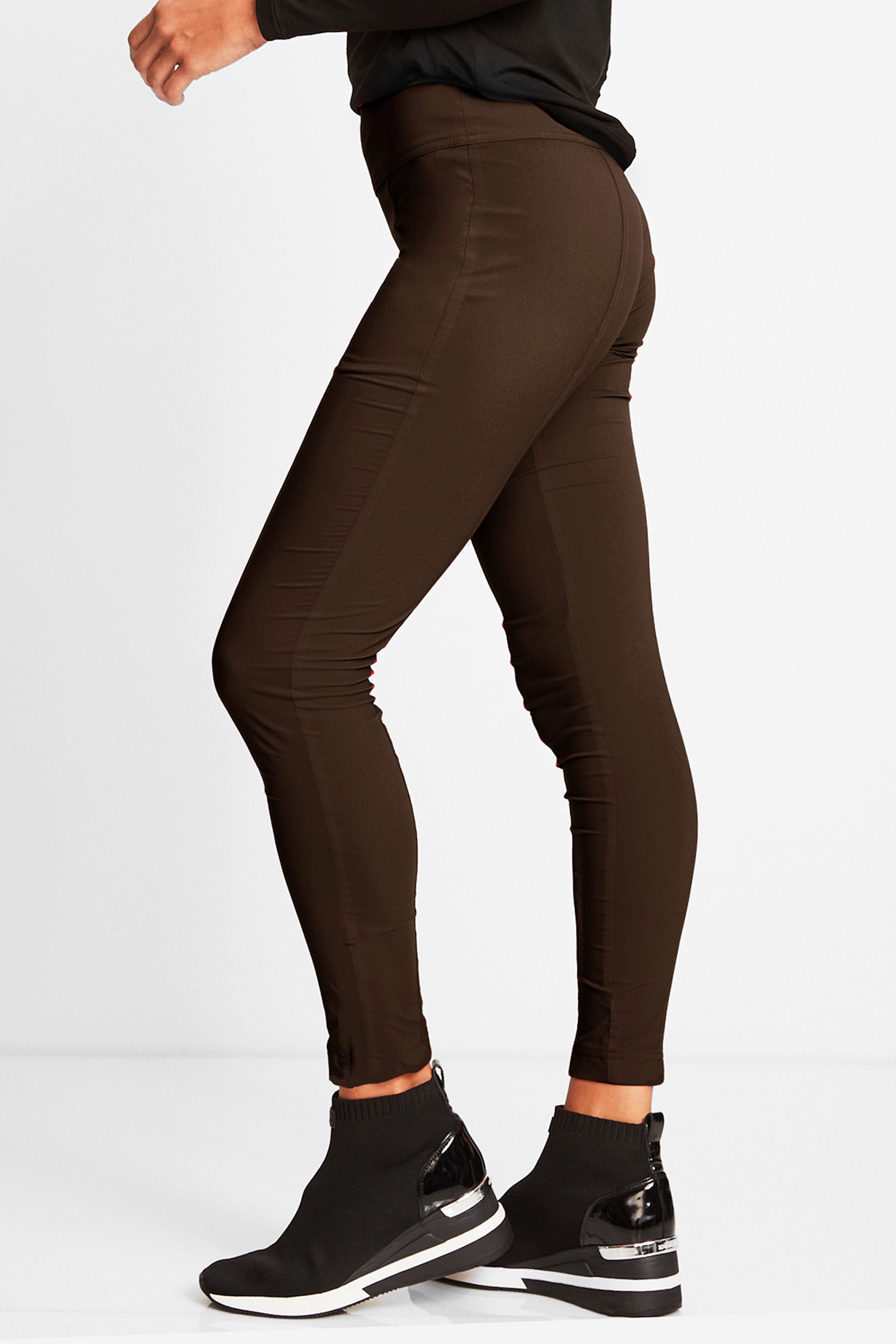 BROWN||
