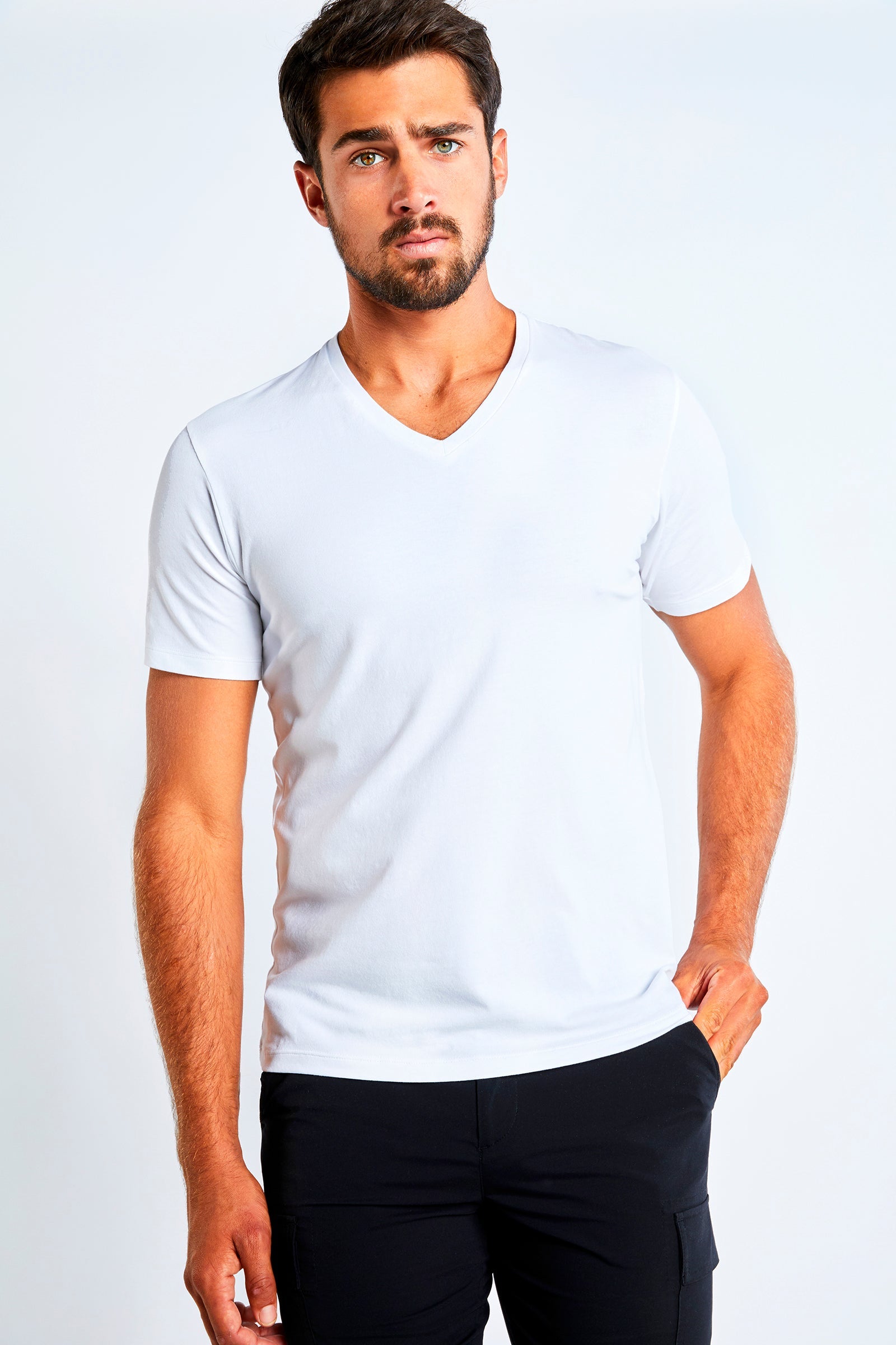 White||||2021_08_12_OUTFIT_5_DANIEL_VINCE_ALESSANDRO_605_Vertical_PDP_1.mp4