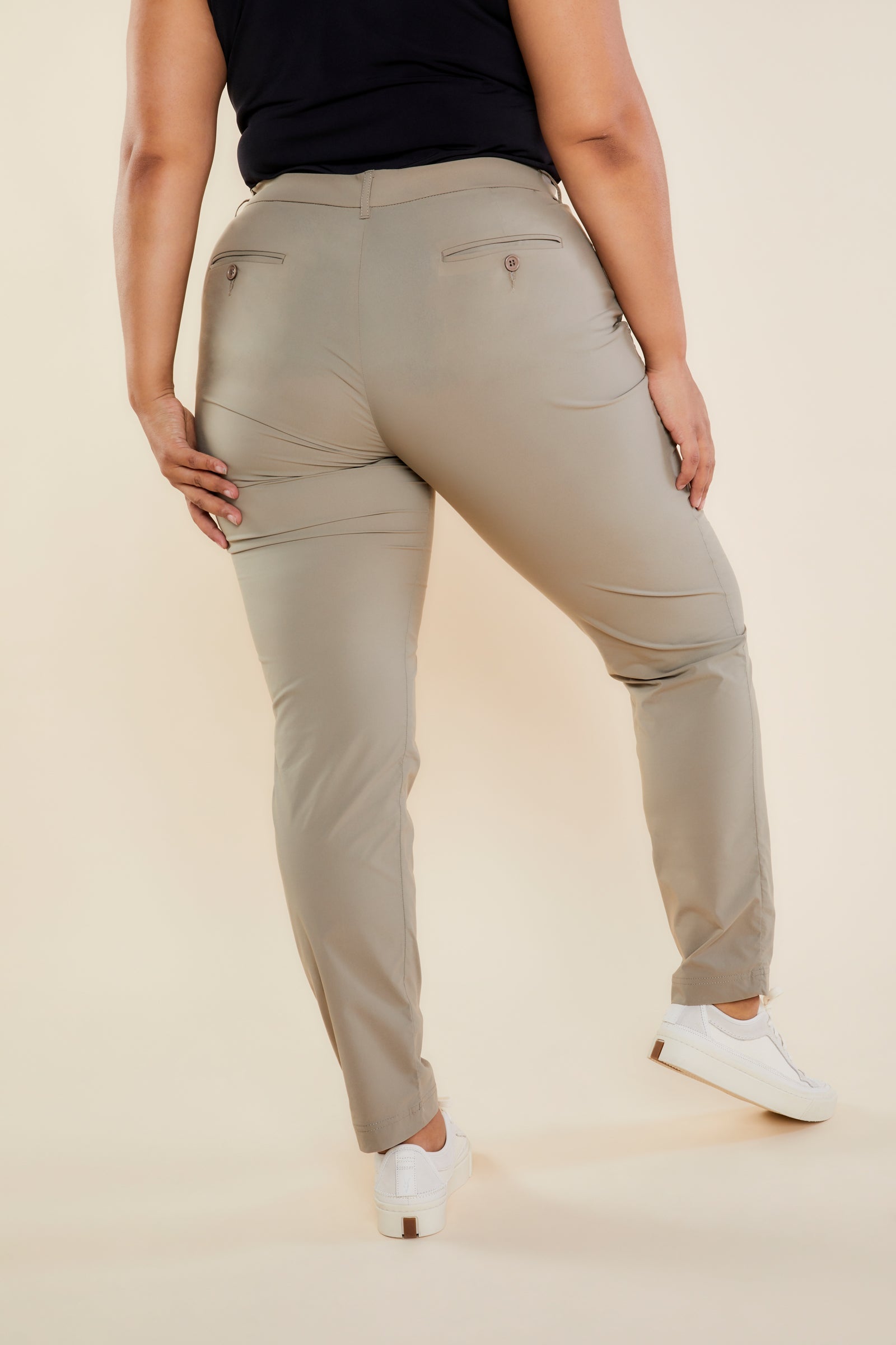 Khaki||