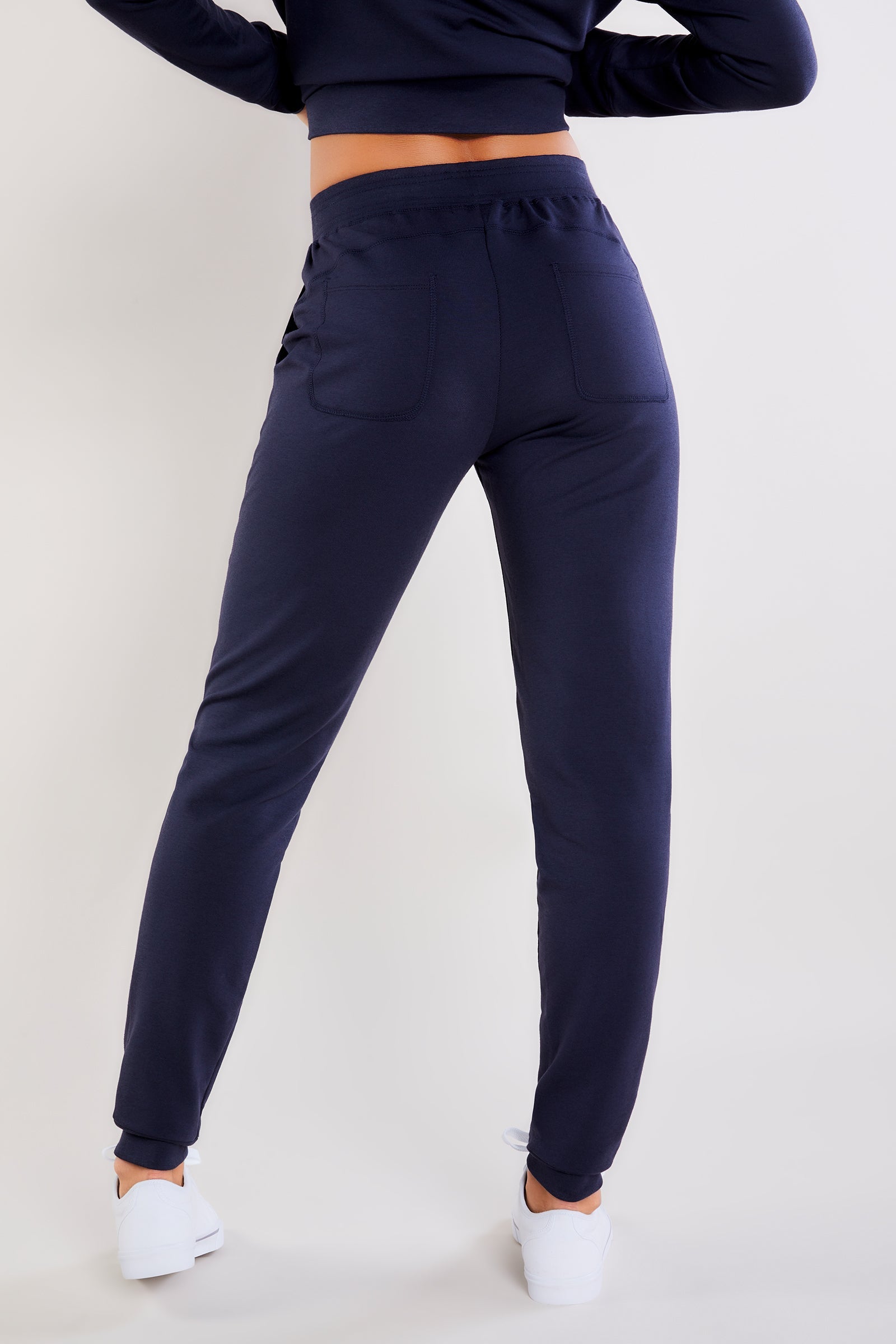 navy  || Jayleen