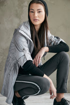 SILVER GREY||