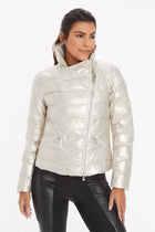 champagne||||2021_03_29_March_Catalog_Vertical_33_JUDI_PUFFER_JKT-CHAMP_9_seconds.mp4
